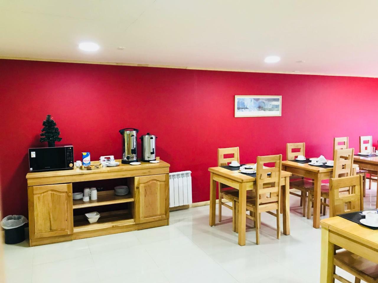 Hostal Andes Patagonicos Puerto Natales Exterior photo